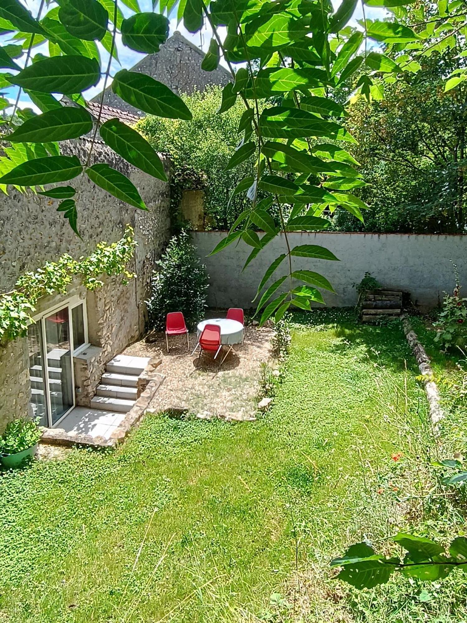 Logement Entier Dans Village Calme Guillerval Екстериор снимка